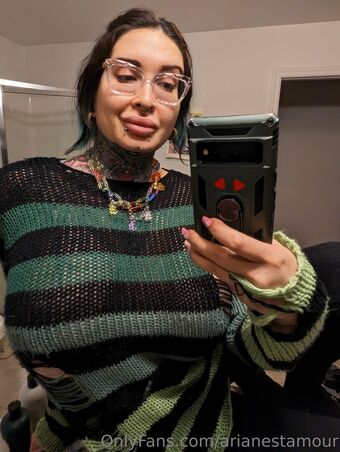 Ariane-saint-amour Nude Leaks OnlyFans Photo 107