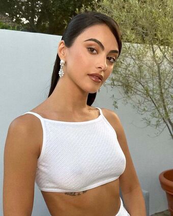 Camila Mendes / camimendes Nude Leaks OnlyFans  – Leaked Models
