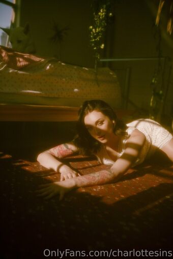 Charlotte Sins Nude Leaks OnlyFans Photo 37