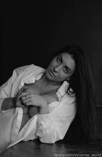 Victorias_World Nude Leaks OnlyFans Photo 19