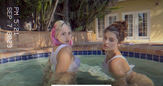 Jacquie Lee Nude Leaks OnlyFans Photo 1