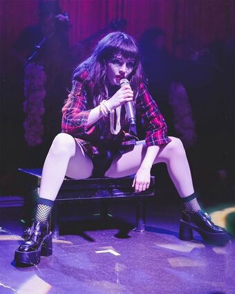 Lauren Mayberry Nude Leaks OnlyFans Photo 290