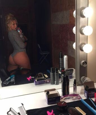 Nikkita Lyons Nude Leaks OnlyFans Photo 25