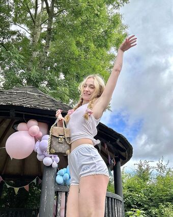 Sophie Turner / sexysophieturner / sophiet Nude Leaks OnlyFans  – Leaked Models