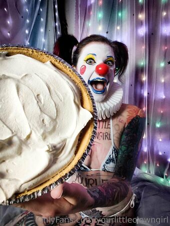 yourlittleclowngirl Nude Leaks OnlyFans Photo 17