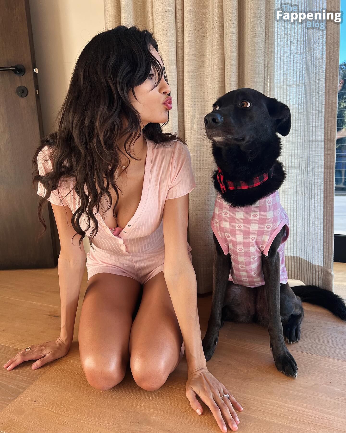 Kelly Gale Hot (3 New Photos)