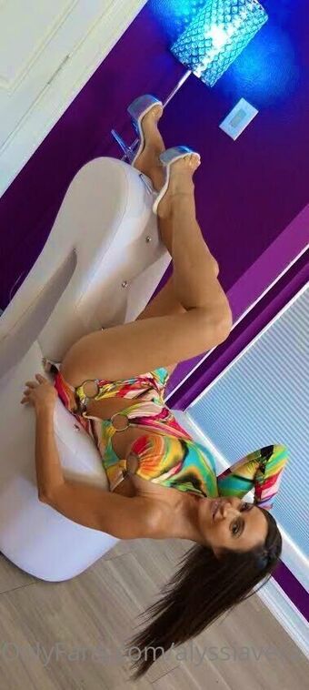 alyssiavera / alyssiaveraxo Nude Leaks OnlyFans  – Leaked Models