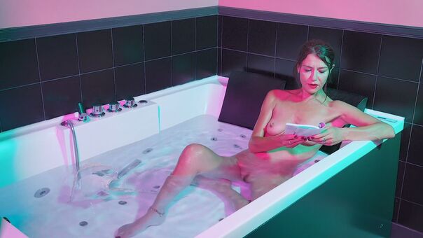 Christelle Picot / amantsdudivan Nude Leaks OnlyFans  – Leaked Models