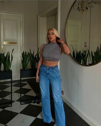 Lauren Day Nude Leaks OnlyFans Photo 39