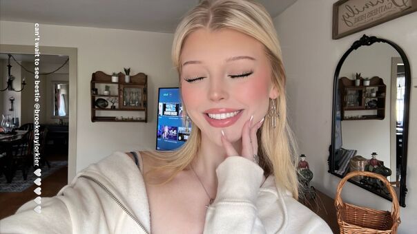 Loren-gray Nude Leaks OnlyFans Photo 112