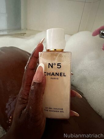 madam___caramel / madame__caramel Nude Leaks OnlyFans  – Leaked Models