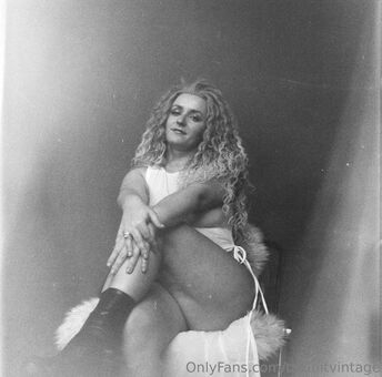 takinitvintage Nude Leaks OnlyFans Photo 23