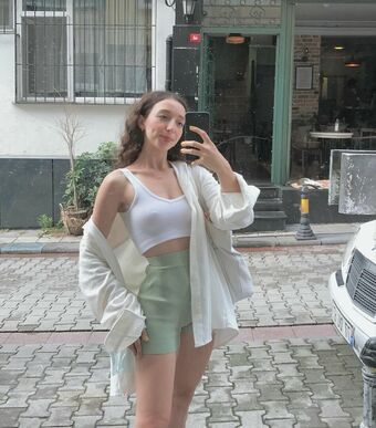 Meltem Koc Nude Leaks OnlyFans Photo 22