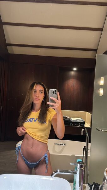 Nadia Amine Nude Leaks OnlyFans Photo 24