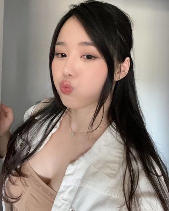 Ploo Nude Leaks OnlyFans Photo 1