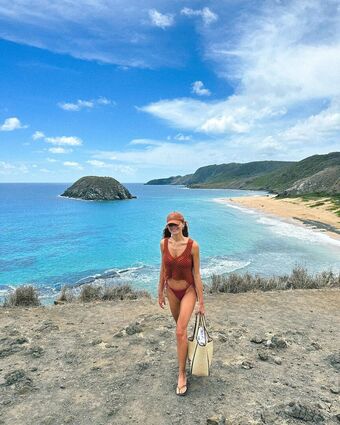 Sasha Meneghel Nude Leaks OnlyFans Photo 28