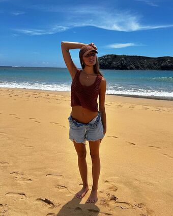 Sasha Meneghel Nude Leaks OnlyFans Photo 26