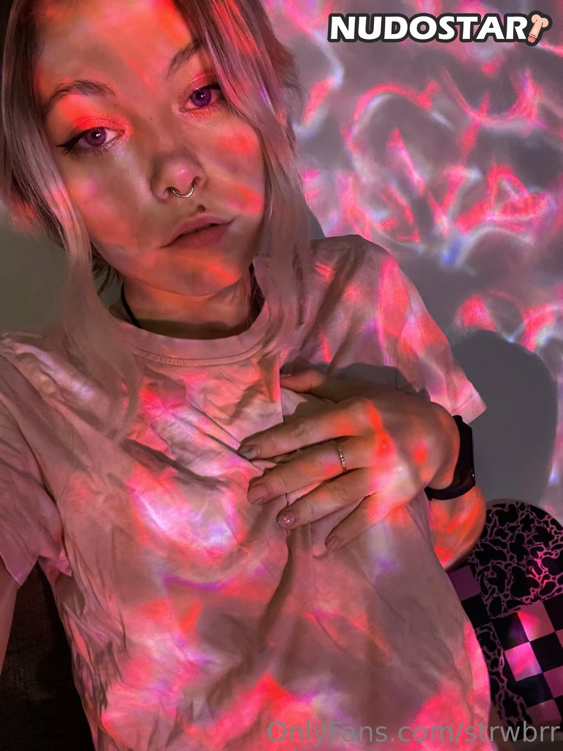 Strwbrr OnlyFans Leaks (28 Photos) – NudoStar