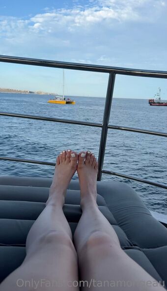 Tana Mongeau Nude Leaks OnlyFans Photo 6