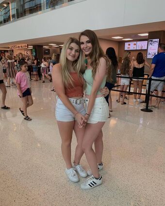 zaraczellmer Nude Leaks OnlyFans Photo 12