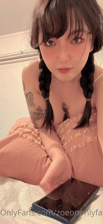 zoeononlyfans Nude Leaks OnlyFans Photo 17