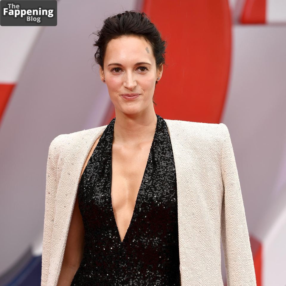 Phoebe Waller-Bridge Sexy (8 Photos)