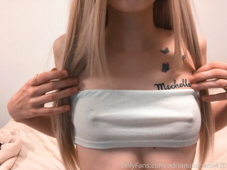 adrianabanana420 Nude Leaks OnlyFans Photo 19