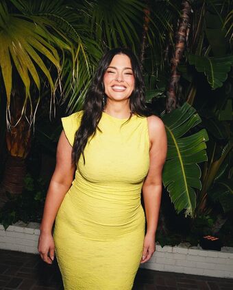 Ashley-graham Nude Leaks OnlyFans Photo 201