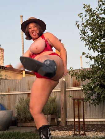 Bel Larcombe / Slice_of_salami_ Nude Leaks OnlyFans Photo 68