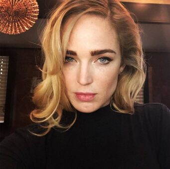 Caity Lotz / caitylotz Nude Leaks OnlyFans – Leaked Models