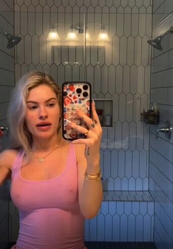 Claudia Walsh Nude Leaks OnlyFans Photo 40