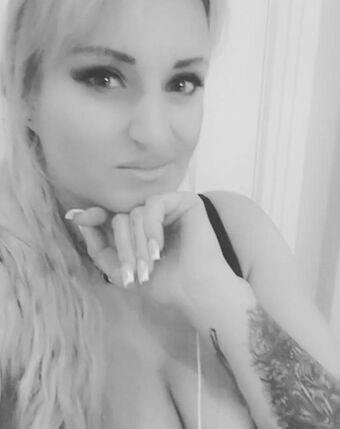 Daisy May Cooper Nude Leaks OnlyFans Photo 6