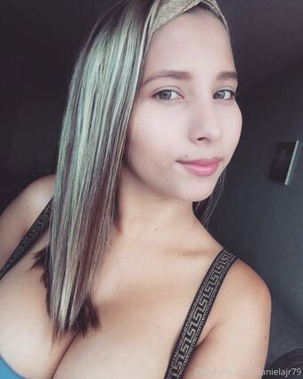 danielaoficial18 Nude Leaks OnlyFans Photo 19
