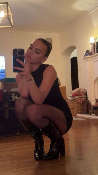 Emma-brooks / emmabrooks / nalabrooks Nude Leaks OnlyFans  – Leaked Models