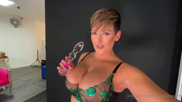 Hannah Brooks Nude Leaks OnlyFans Photo 1