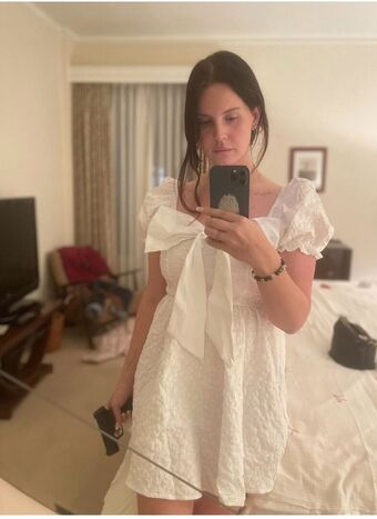 Lana Del Rey / lanadelreypictures / lanaraybabyx Nude Leaks OnlyFans  – Leaked Models