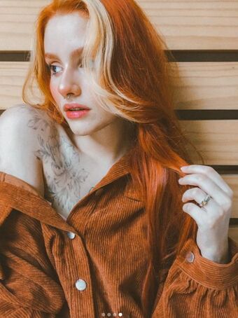 Larie S. Nude Leaks OnlyFans Photo 6