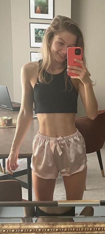 Lizi Asmr Nude Leaks OnlyFans Photo 11