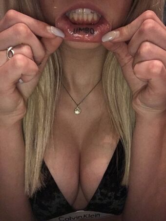 materialgirlj Nude Leaks OnlyFans Photo 10