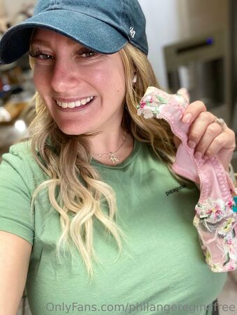 philangereginafree Nude Leaks OnlyFans Photo 7