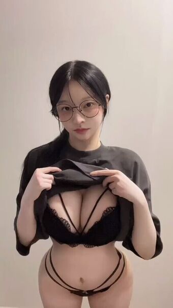 Soyeemilk__ Nude Leaks OnlyFans Photo 18