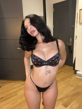 user0010001010 / user0010001010010 Nude Leaks OnlyFans  – Leaked Models