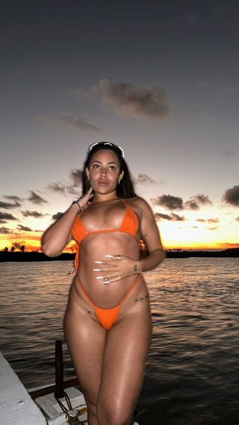 Vitoria Kelly Nude Leaks OnlyFans Photo 10