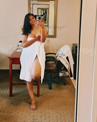 Winter Butterfly Clinta Nude Leaks OnlyFans Photo 3