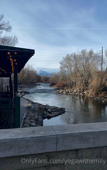 yogawithemily Nude Leaks OnlyFans Photo 9