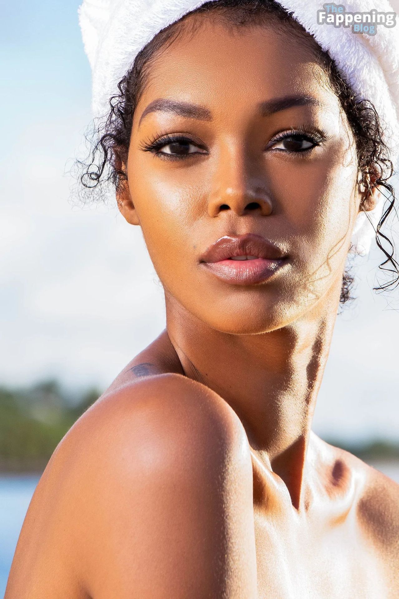 Jessica White Nude (4 Photos)