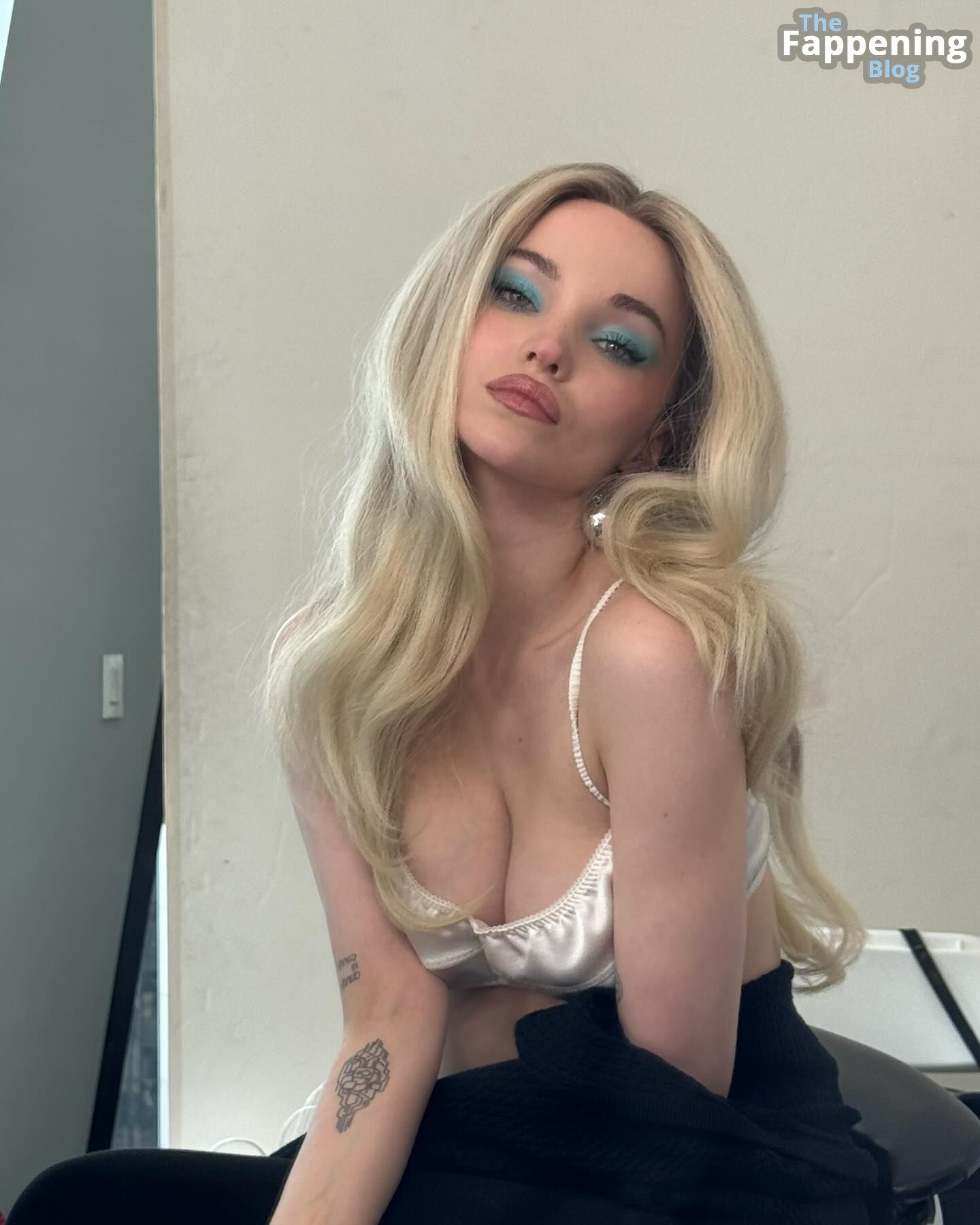 Dove Cameron Sexy (6 Photos)