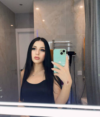 lilybrolvan Nude Leaks OnlyFans Photo 1