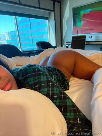 Aaliyah Foxxx Nude Leaks OnlyFans Photo 18