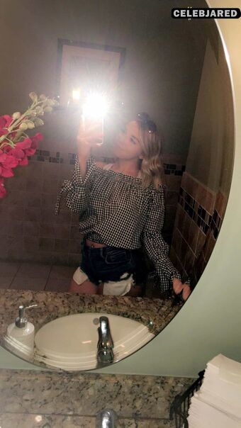 Adrianna Gavazzi Nude Leaks OnlyFans Photo 35